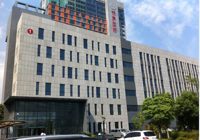寧波市江東區人民政府辦公樓外墻防水順利完工